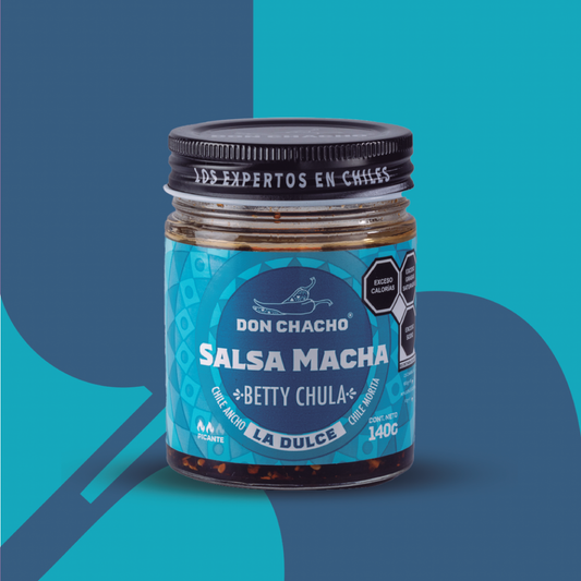 Salsa Macha La Dulce “Betty Chula”	- Hecho a base de Chile Ancho, Morita y Azúcar Morena - Disfrútalos con Tacos, Quesadillas, Ensaladas, Sushi, Pizzas o Cualquier Otro Platillo.